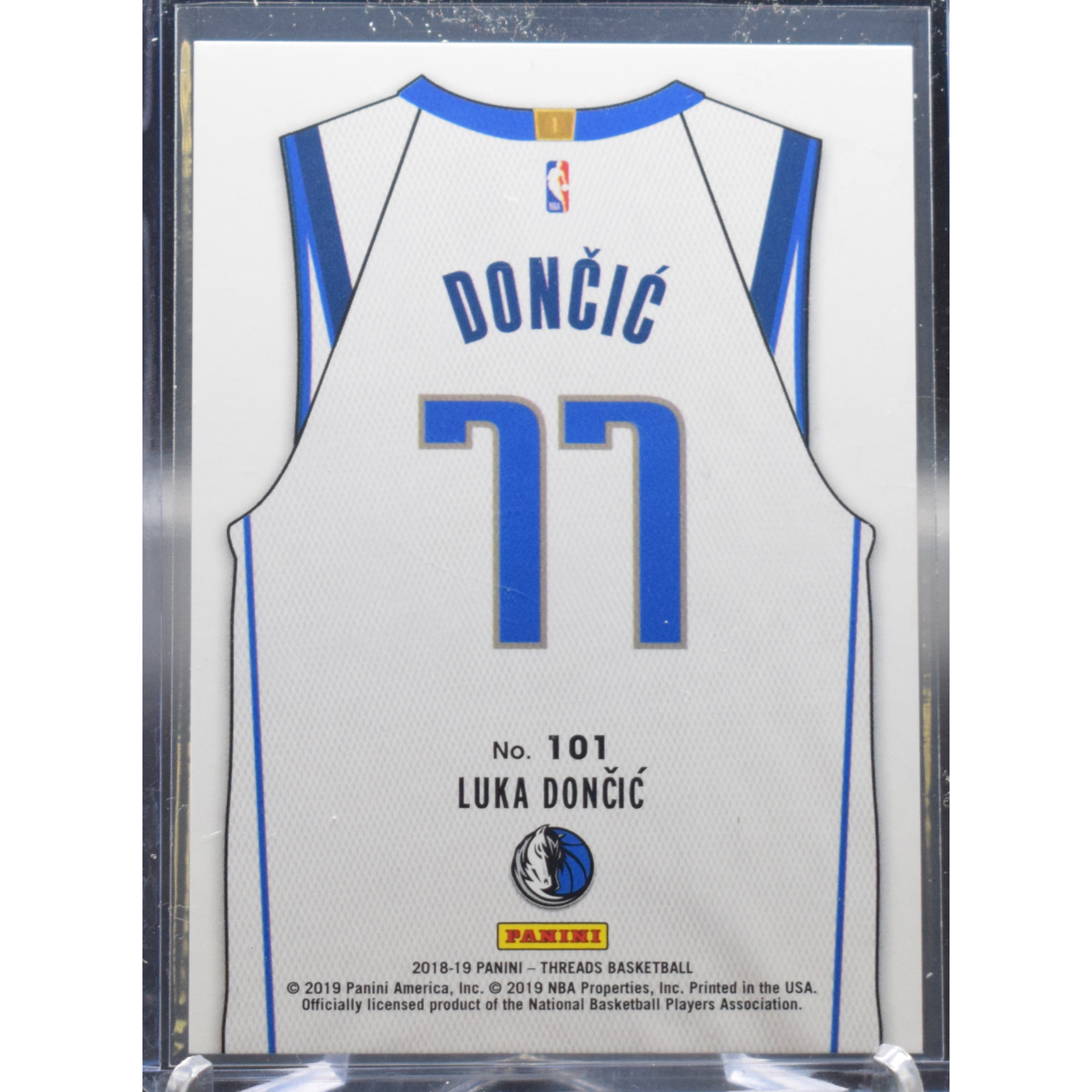 2018 Panini Threads Basketball - Luka Doncic 101 - Holo /199